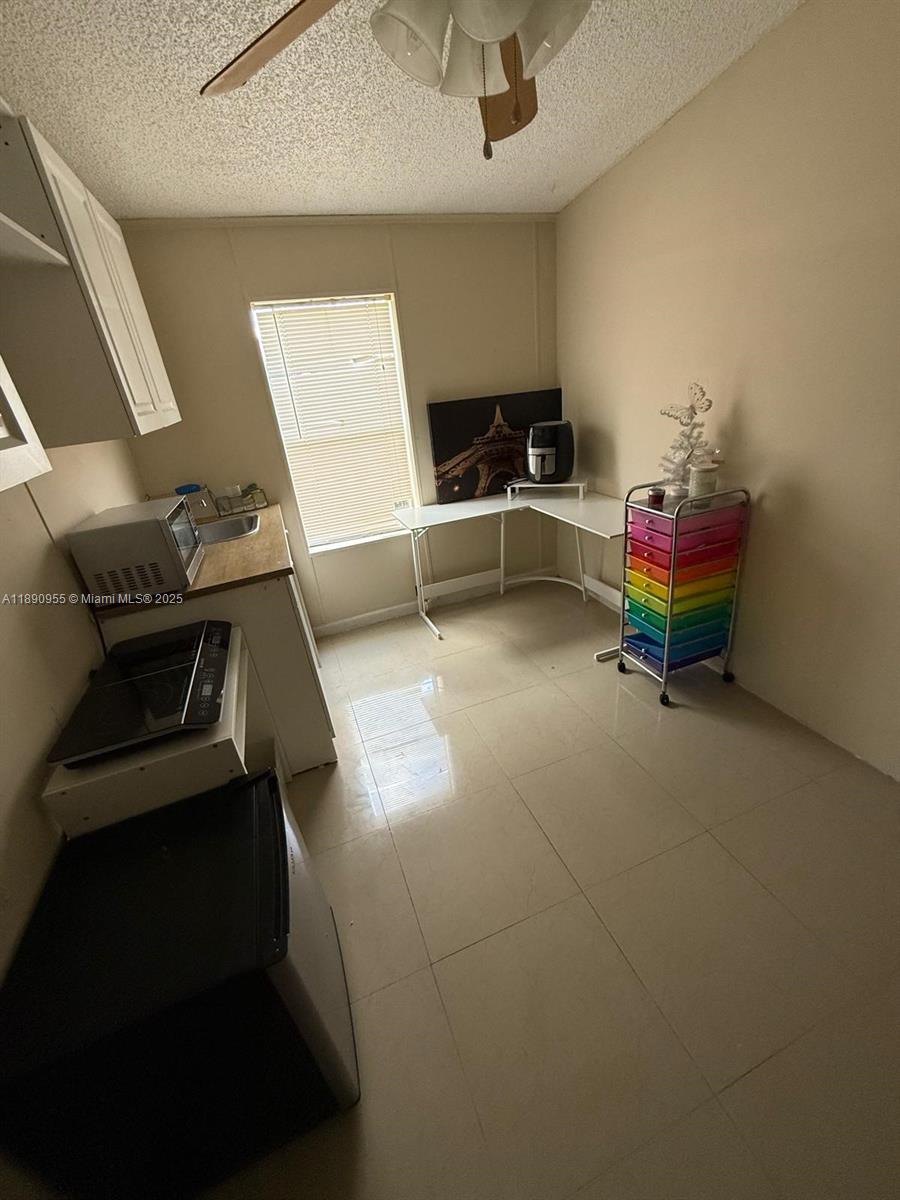 909 Sw 131 Way Property Photo 23
