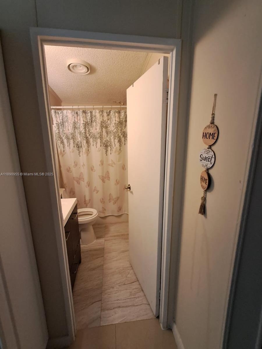 909 Sw 131 Way Property Photo 28