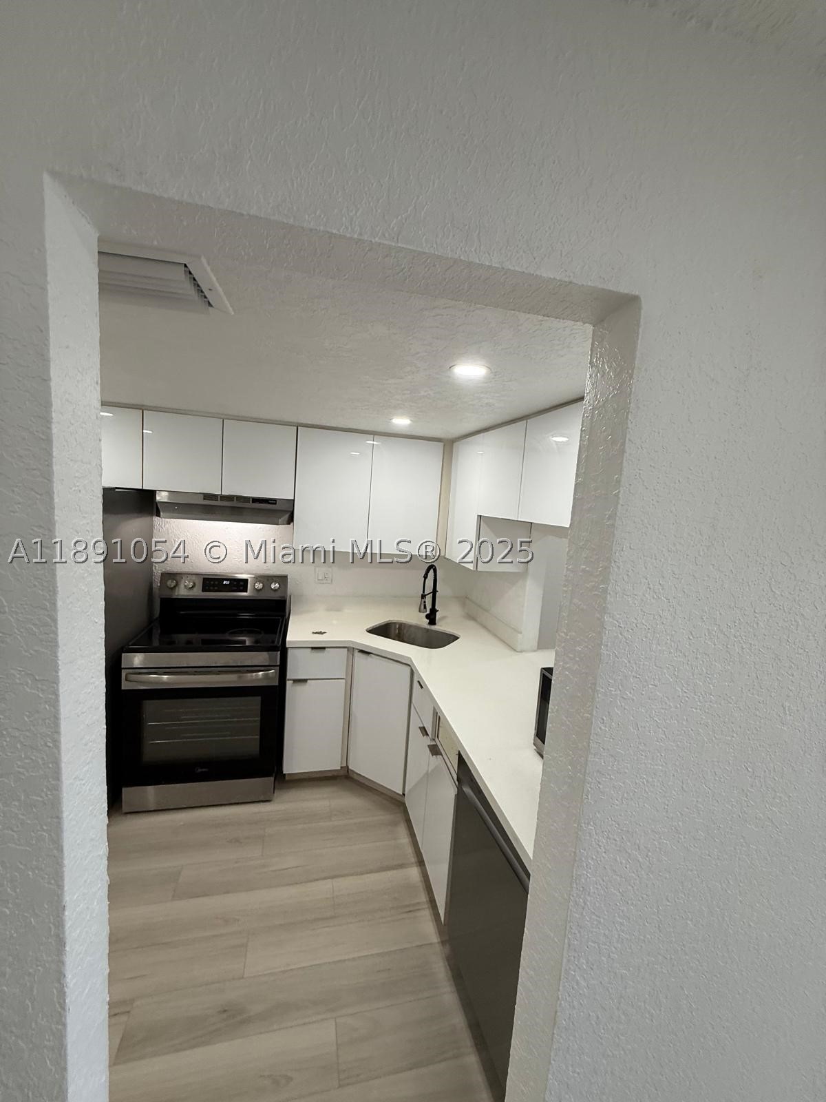 2655 Nw 60th Way 195 Property Photo 3