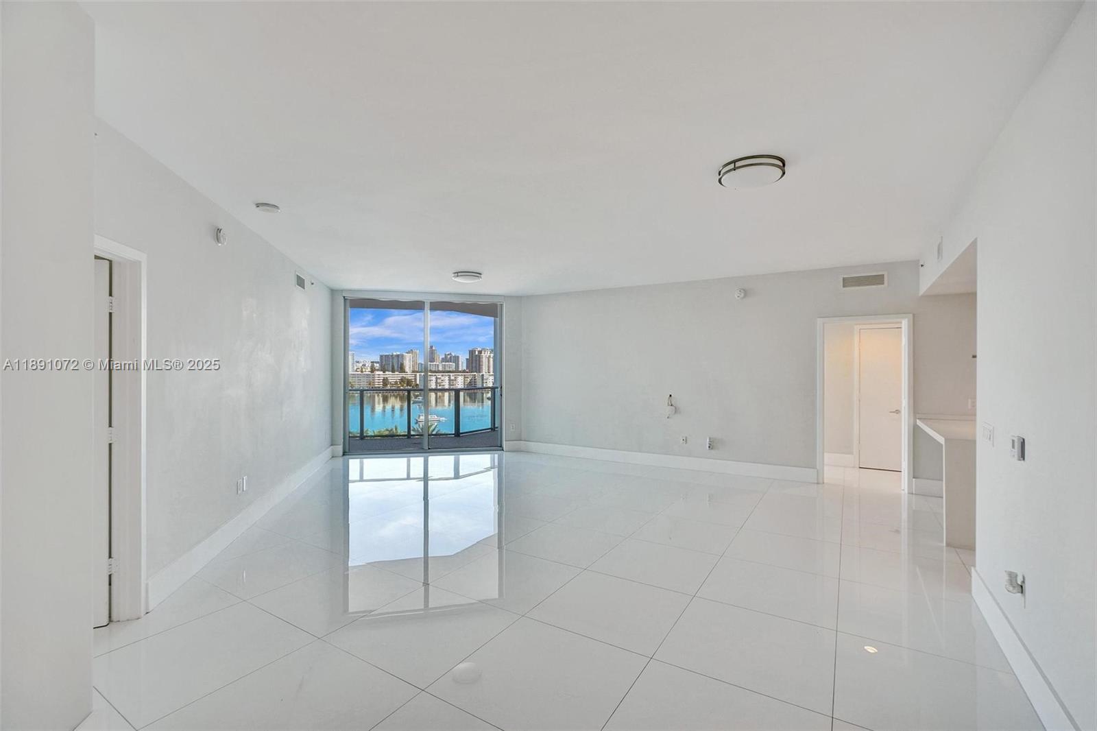 17301 Biscayne Blvd 708 Property Photo 3