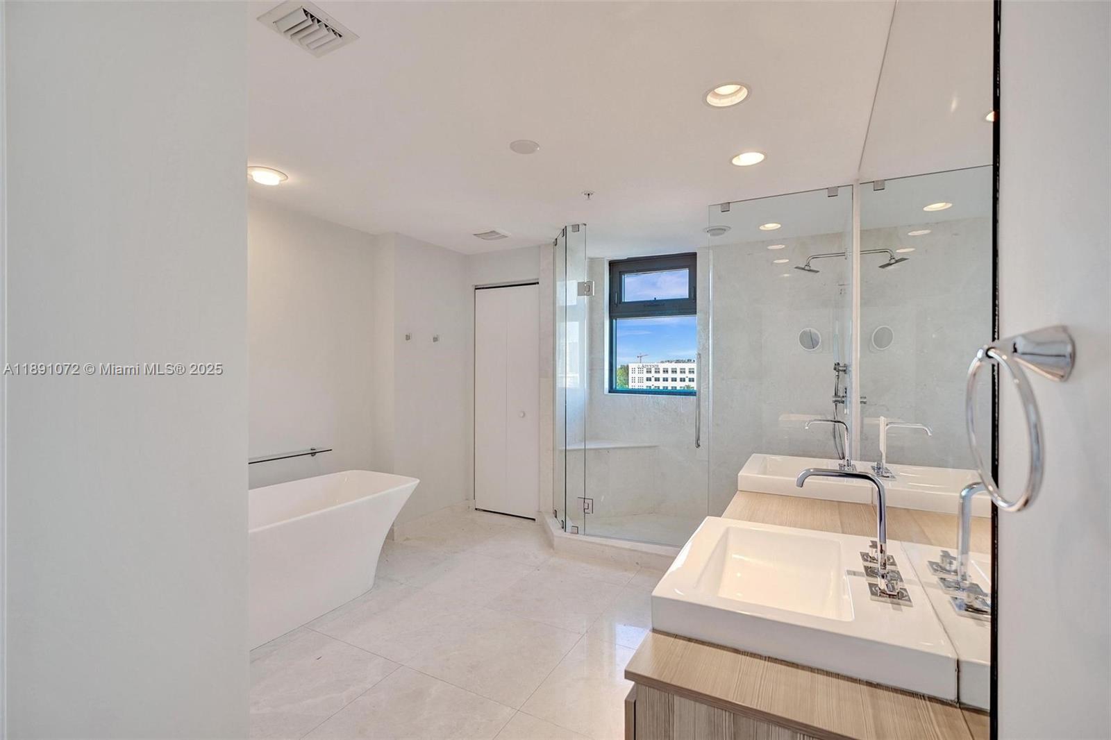 17301 Biscayne Blvd 708 Property Photo 16