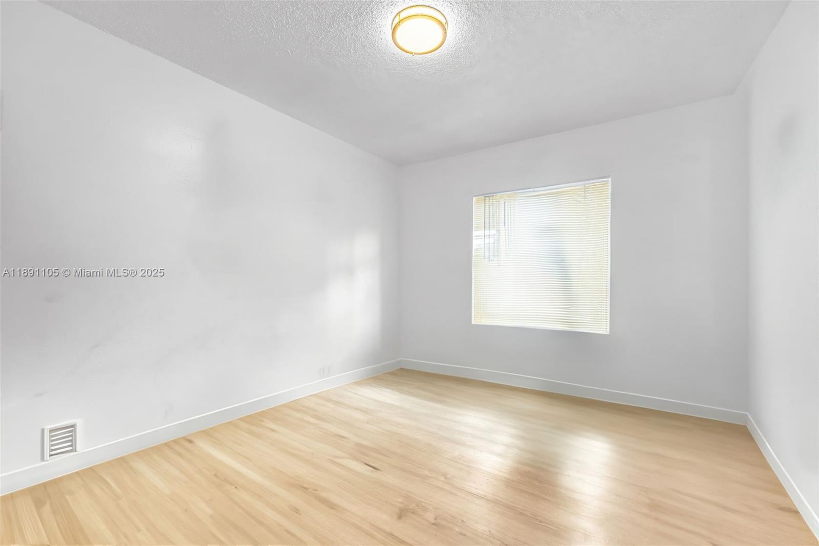 110 Ne 9th Ct Property Photo 23