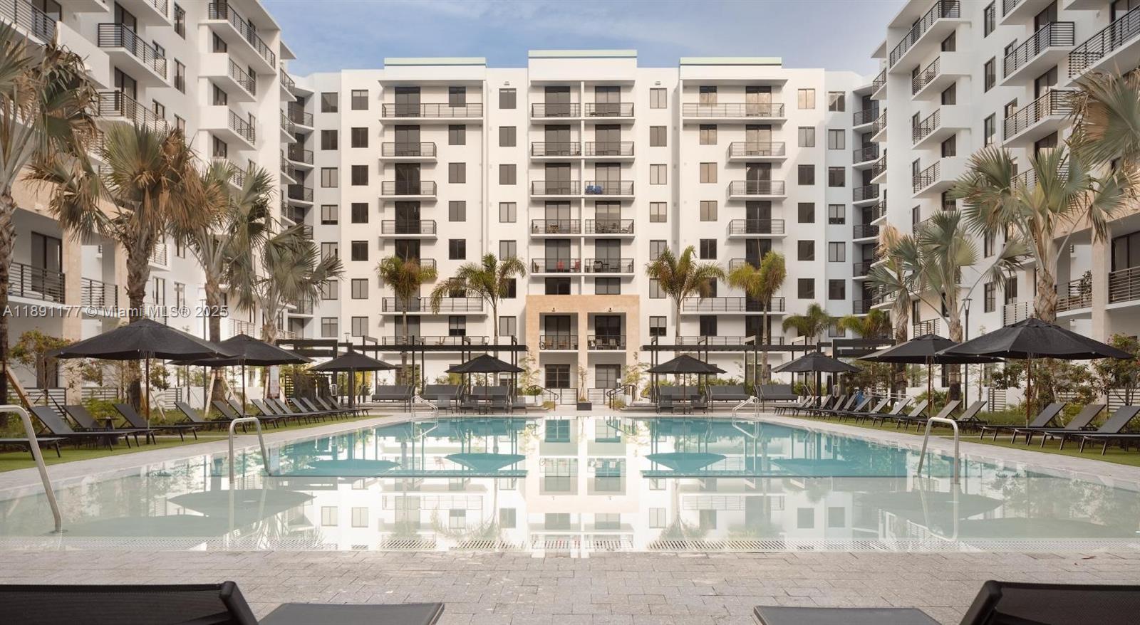 11200 Biscayne Blvd A3 Property Photo 1