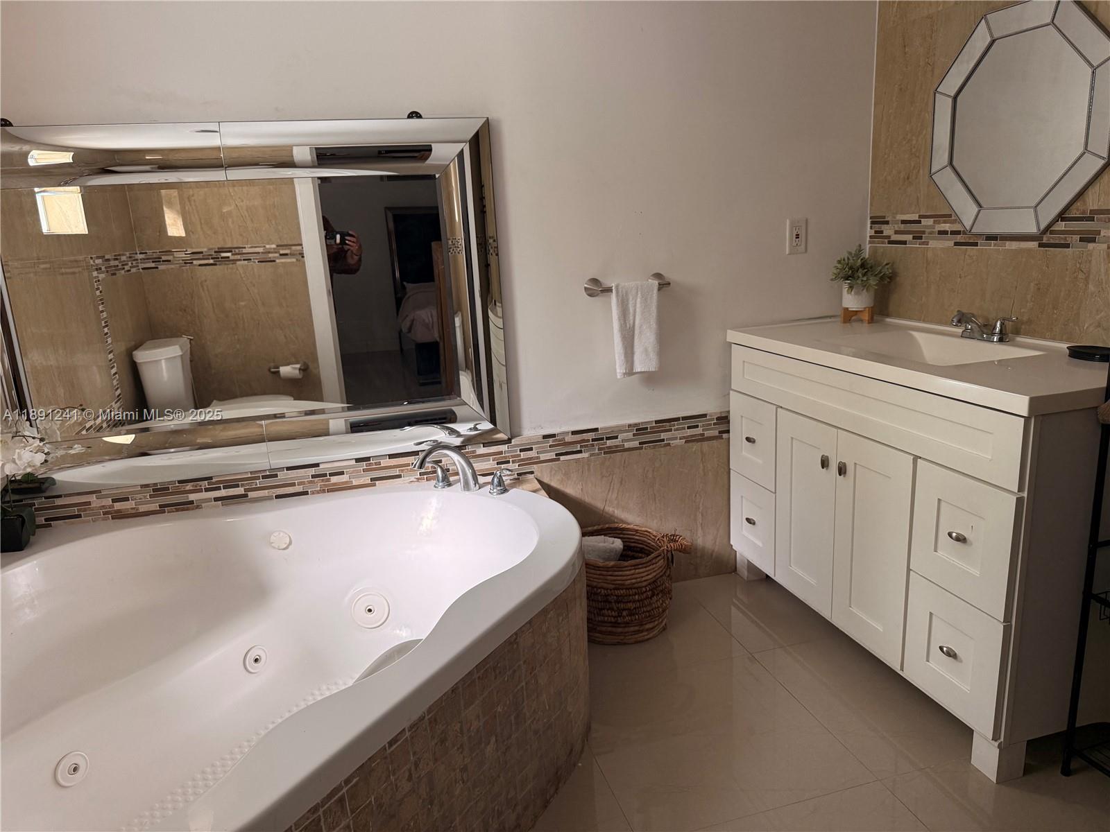 16030 Miami Dr Property Photo 9