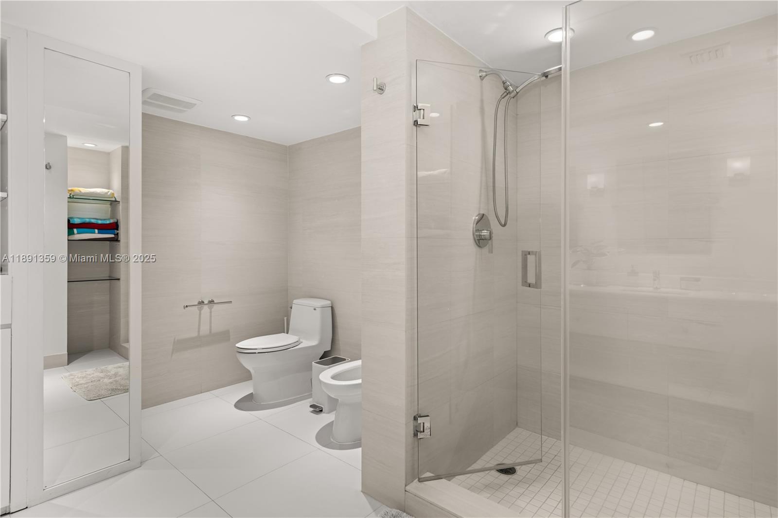 101 Crandon Blvd 379 Property Photo 11