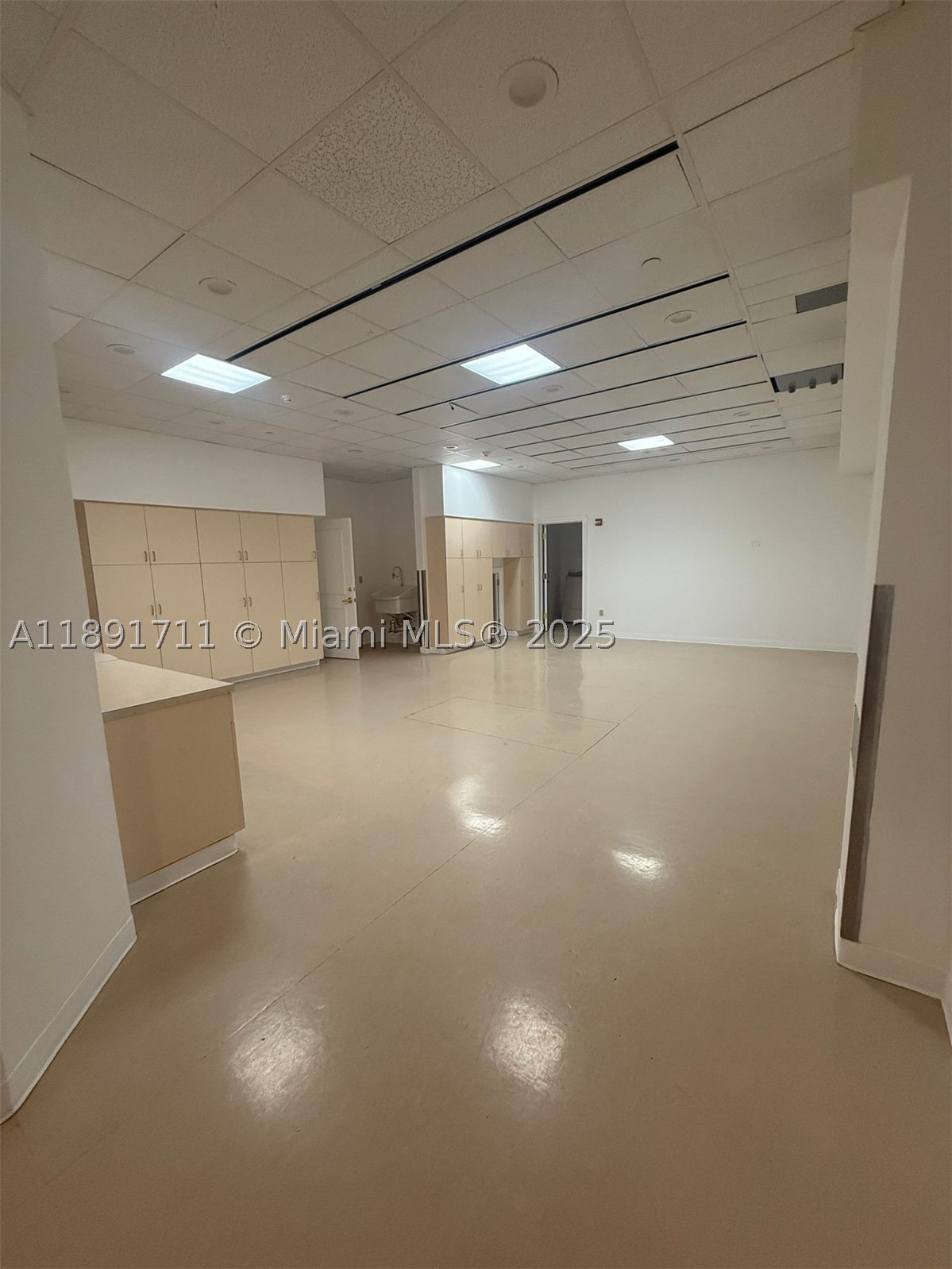 A11891711 Property Photo 9