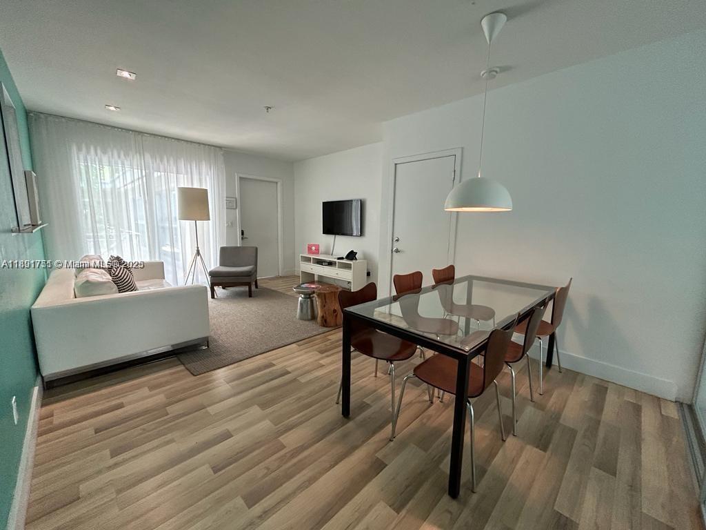 1816 Meridian Ave 18 Property Photo 6