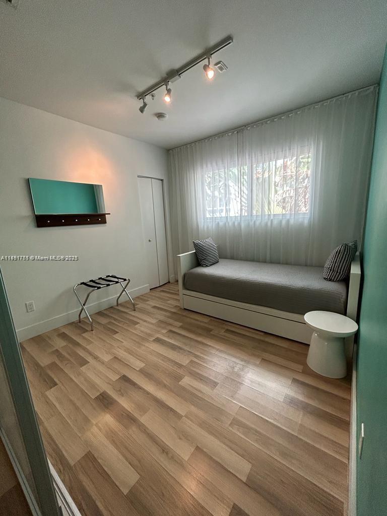 1816 Meridian Ave 18 Property Photo 16