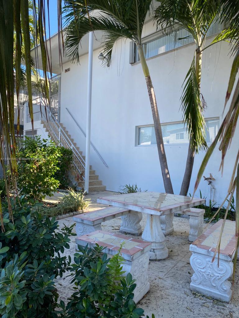 7435 Byron Ave Property Photo 1