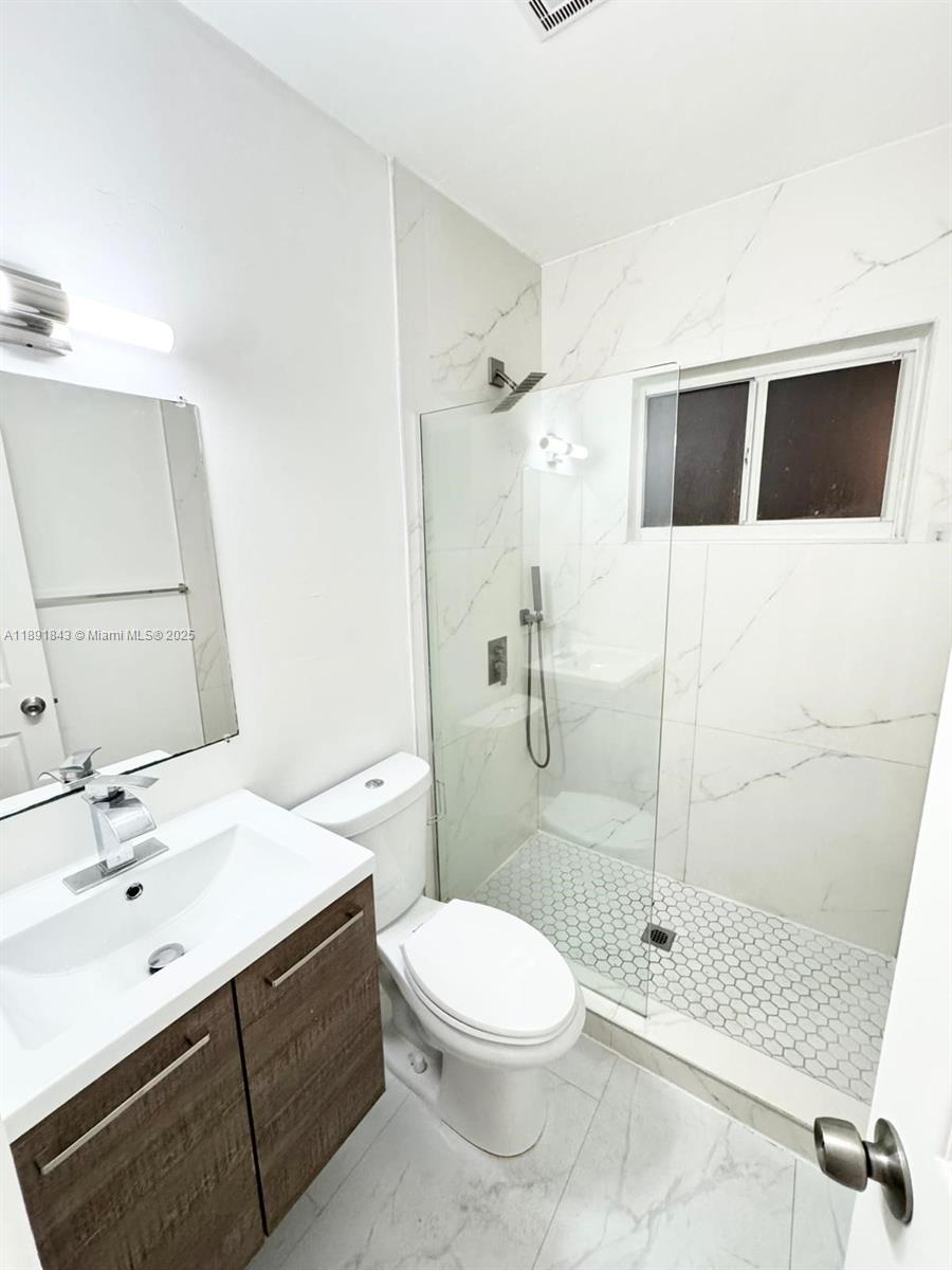 7435 Byron Ave Property Photo 13