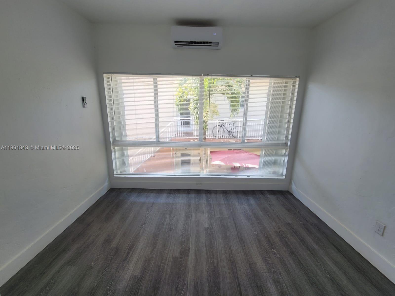 7435 Byron Ave Property Photo 14