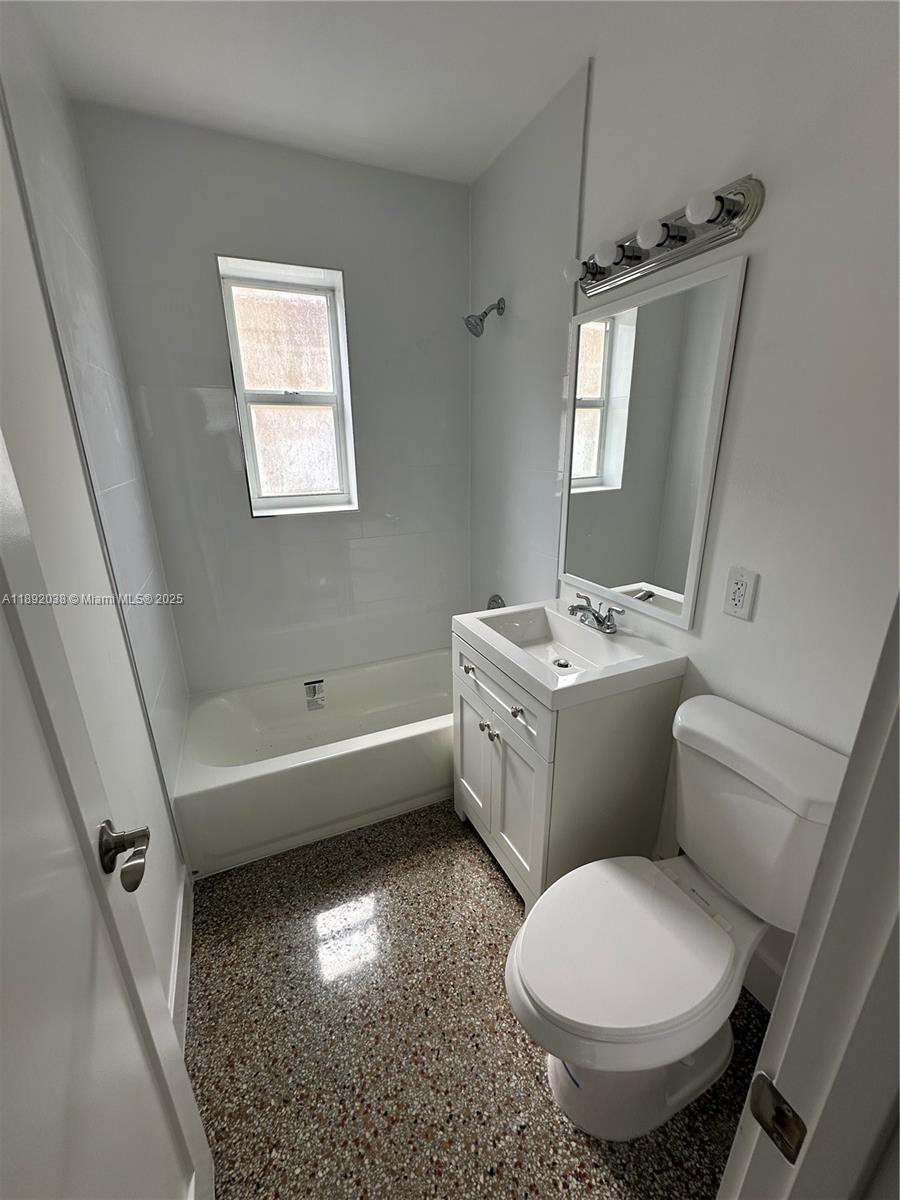 211 Sw 18th Ave 2 Property Photo 11
