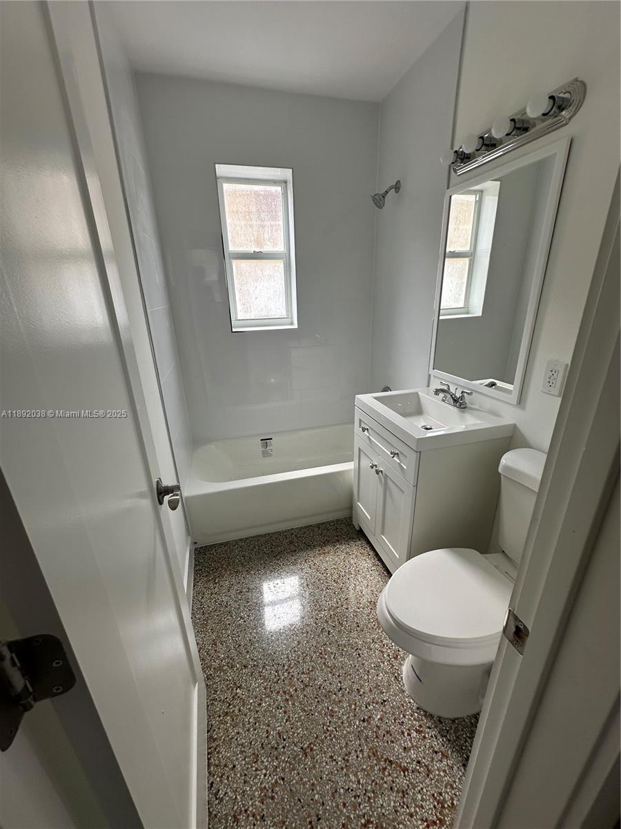 211 Sw 18th Ave 2 Property Photo 12