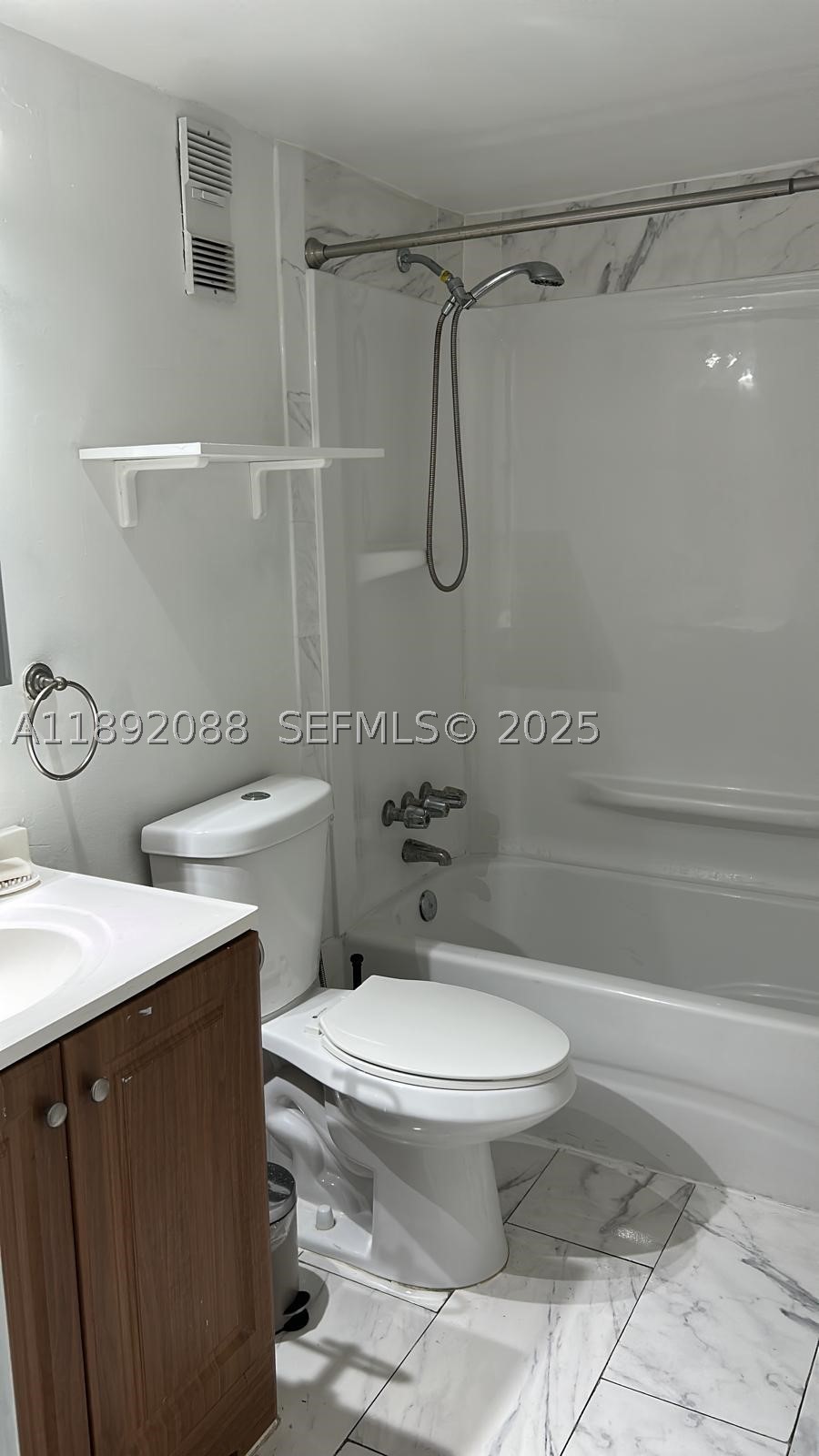 4675 W 18th Ct 1011 Property Photo 12