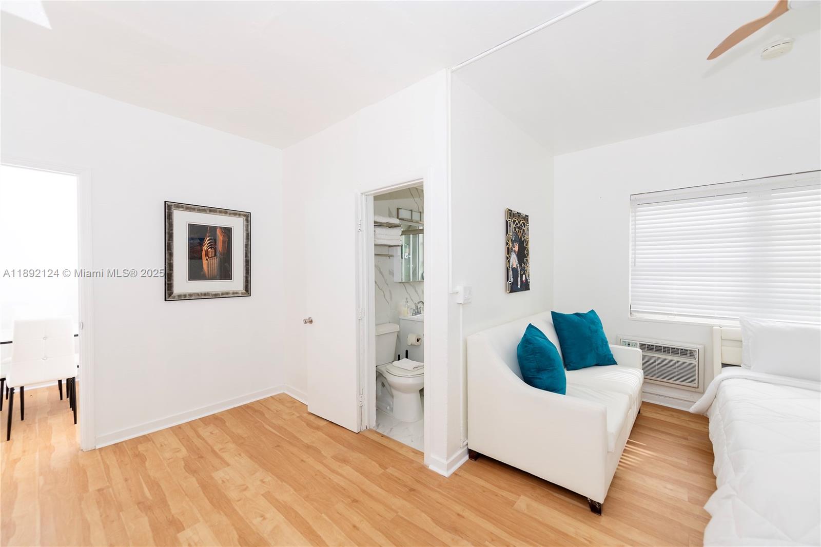 545 Michigan Ave 2 Property Photo 5