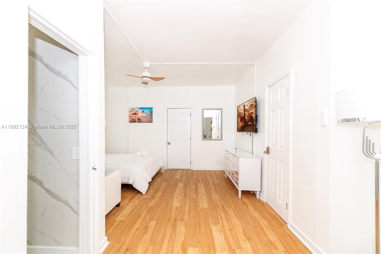 545 Michigan Ave 2 Property Photo 18