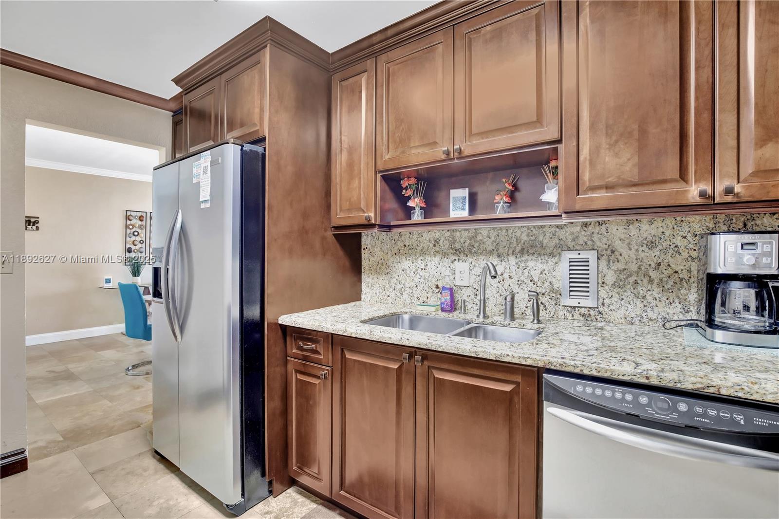 3801 S Ocean Dr 6z Property Photo 8
