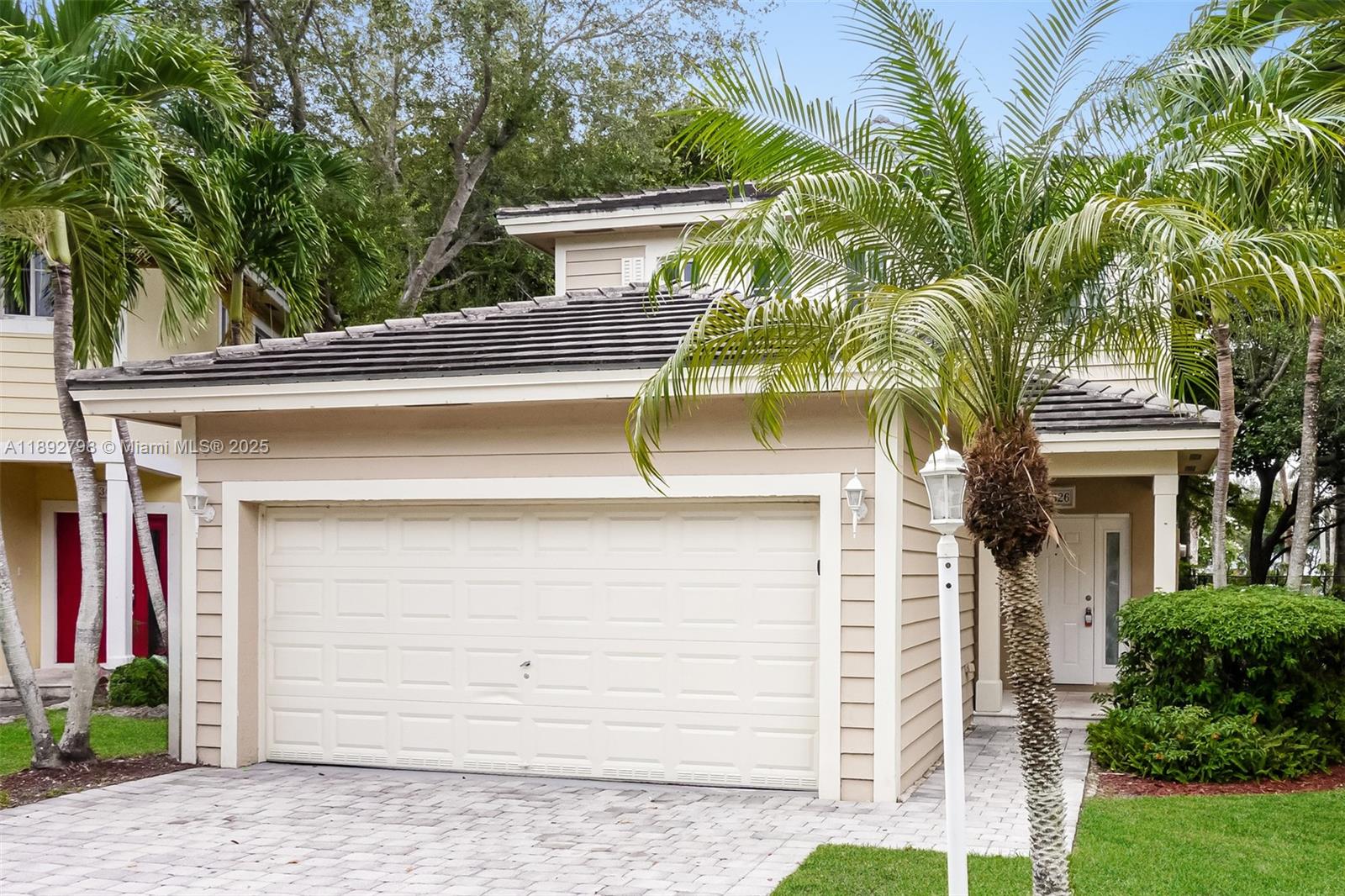 3326 Ne 3rd Dr Property Photo 1