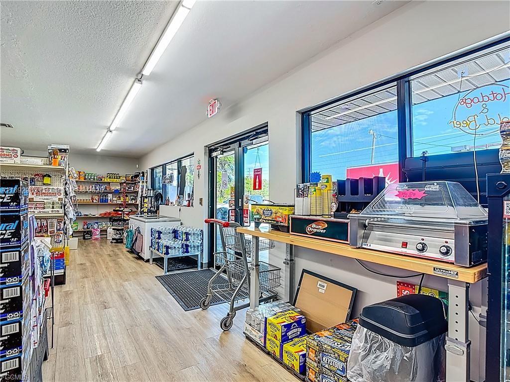 A11892933 Property Photo 10