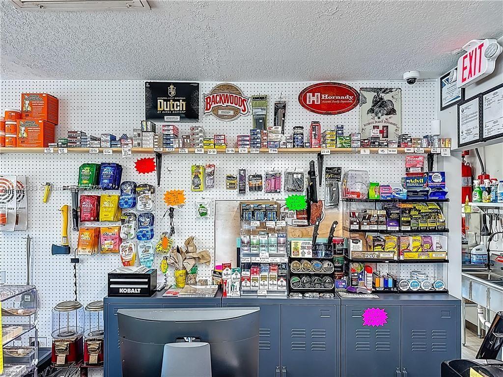 A11892933 Property Photo 24