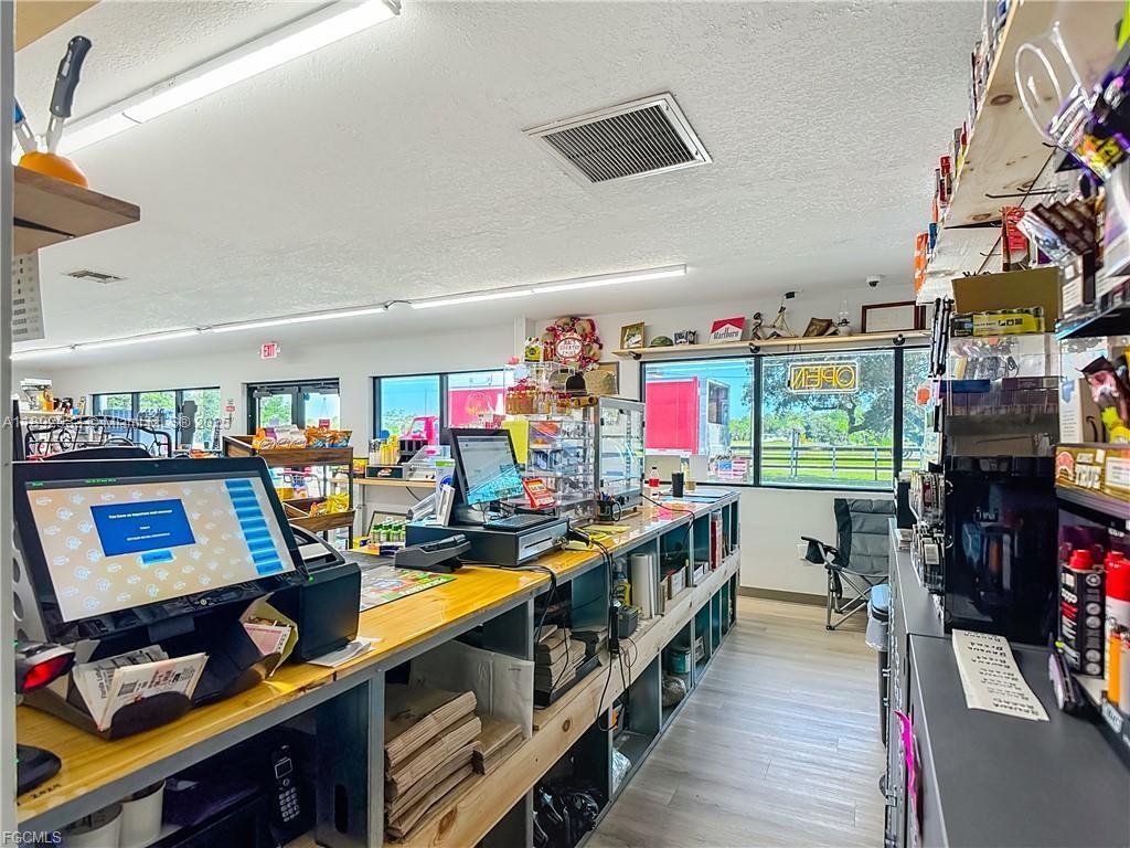 A11892933 Property Photo 25