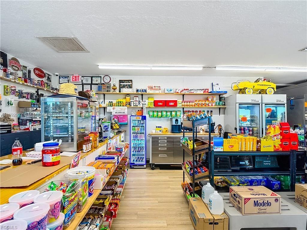 A11892933 Property Photo 26