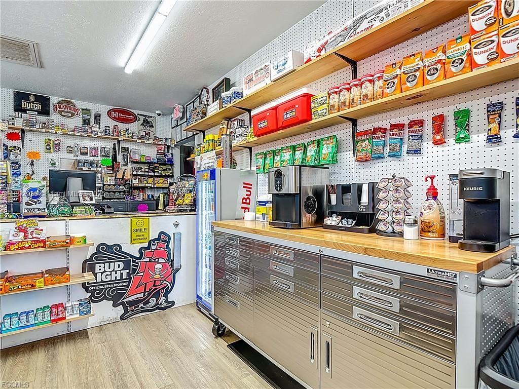 A11892933 Property Photo 27