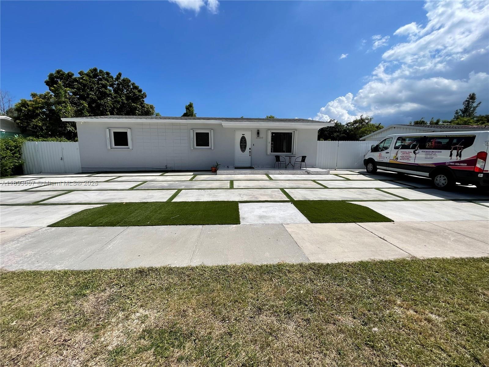 15550 Sw 308th St 15550 Property Photo 1