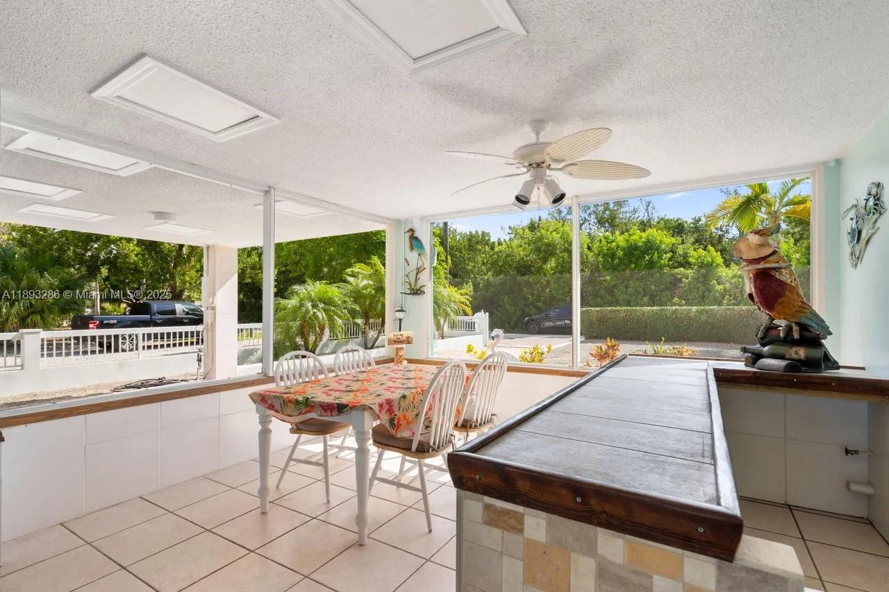 A11893286 Property Photo 4