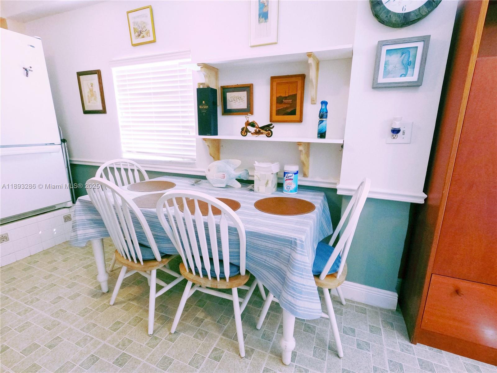 A11893286 Property Photo 11