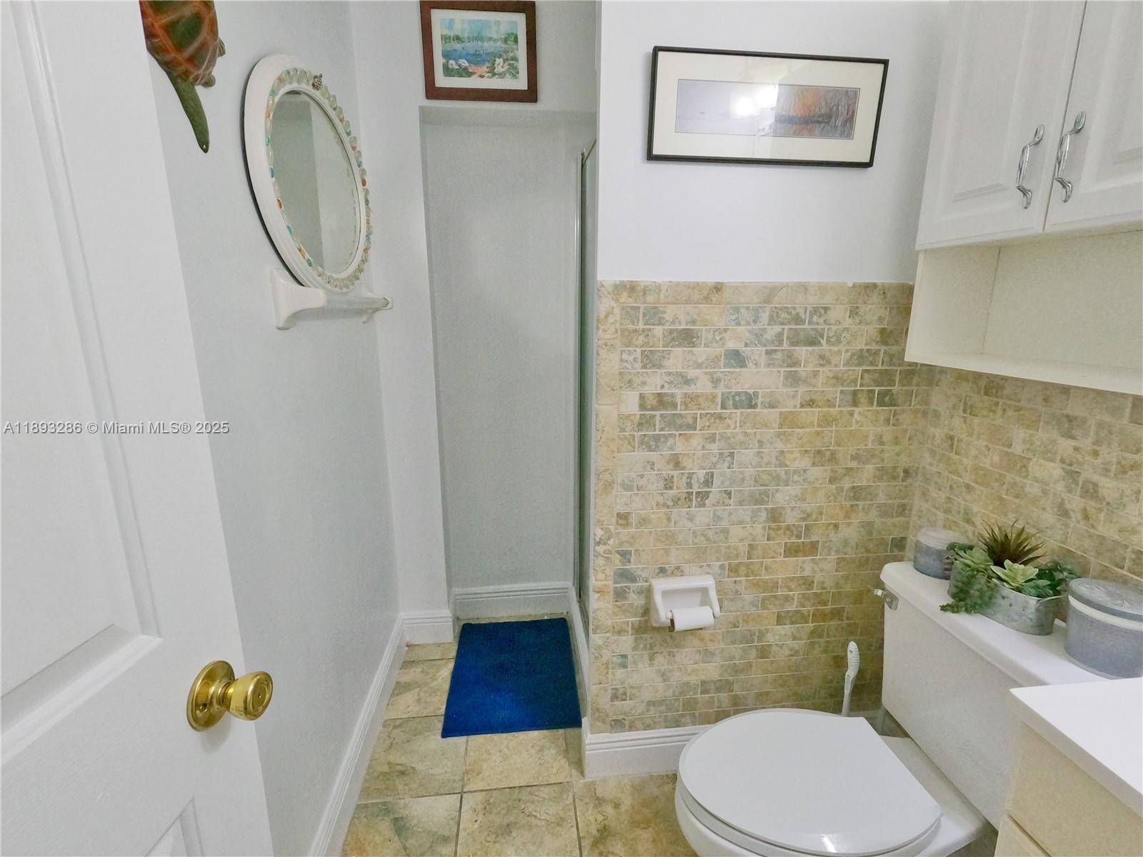 A11893286 Property Photo 15