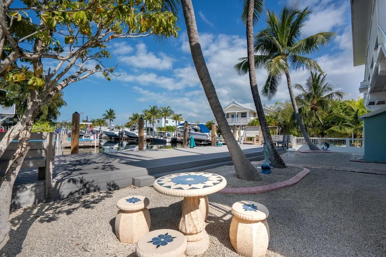 A11893286 Property Photo 18