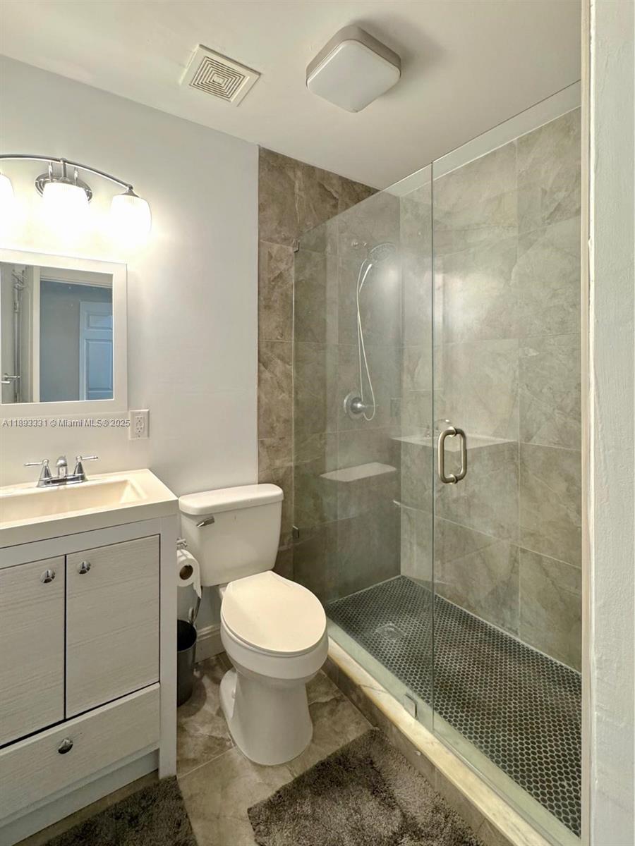 120 Ne 9th Ave 120a Property Photo 9