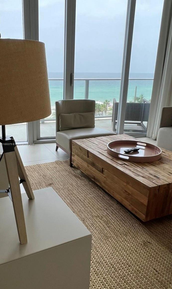 4111 S Ocean Dr 405 Property Photo 5