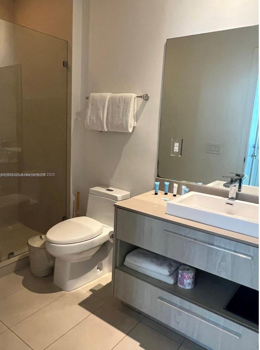 4111 S Ocean Dr 405 Property Photo 10