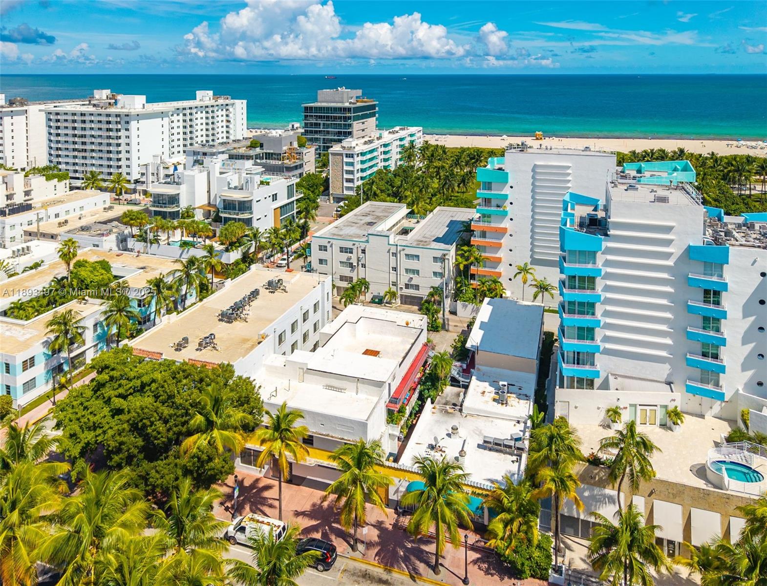249 Collins Ave Property Photo 14