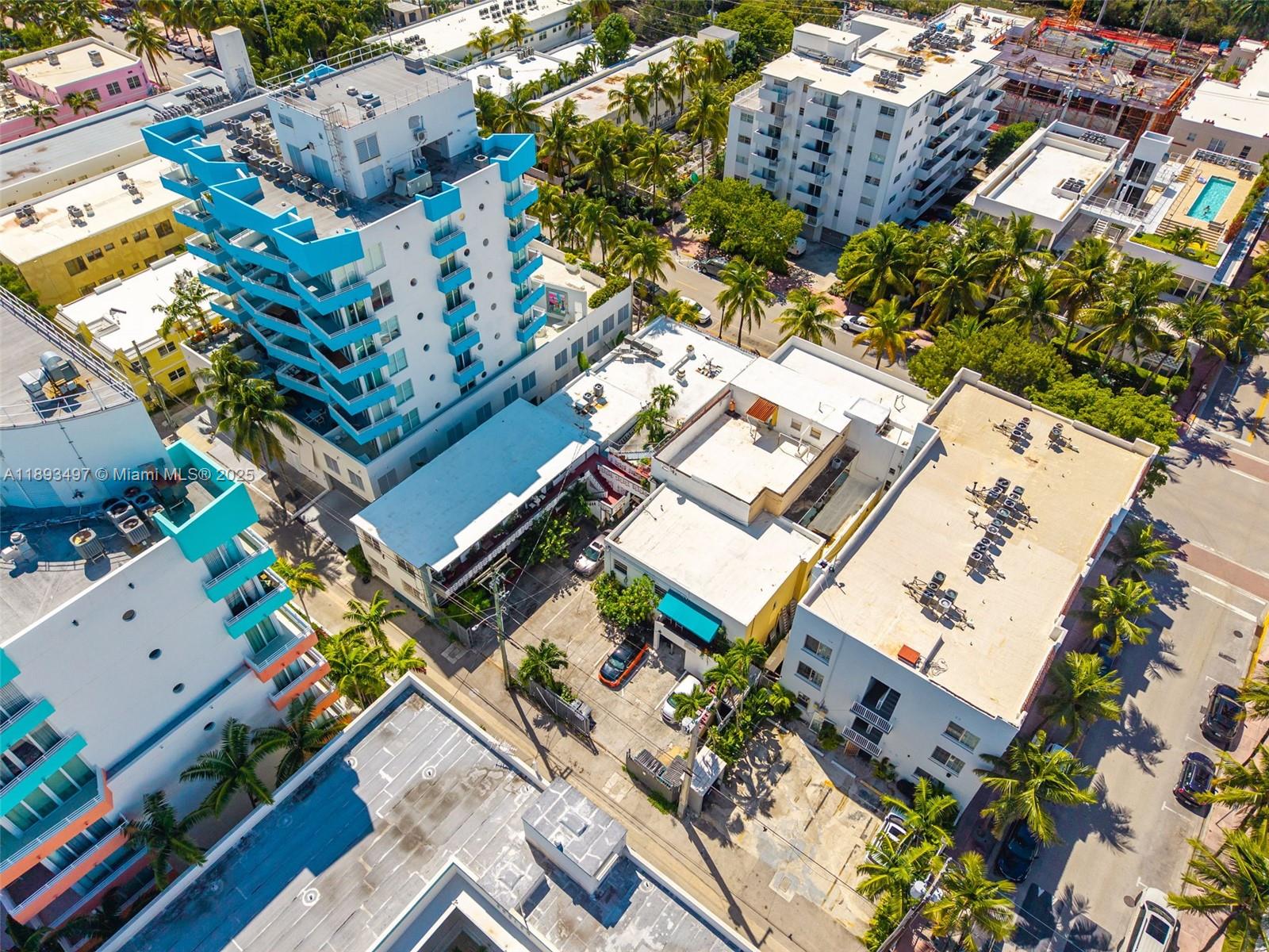 249 Collins Ave Property Photo 21