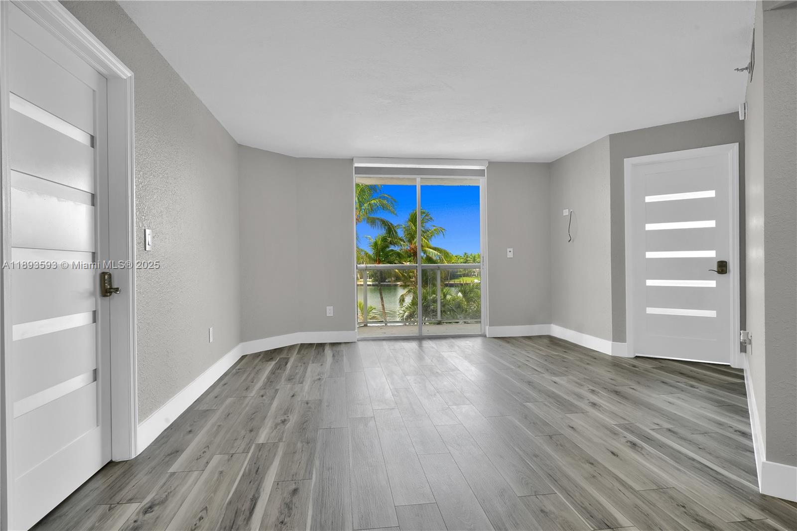 5880 Collins Ave 403 Property Photo 4