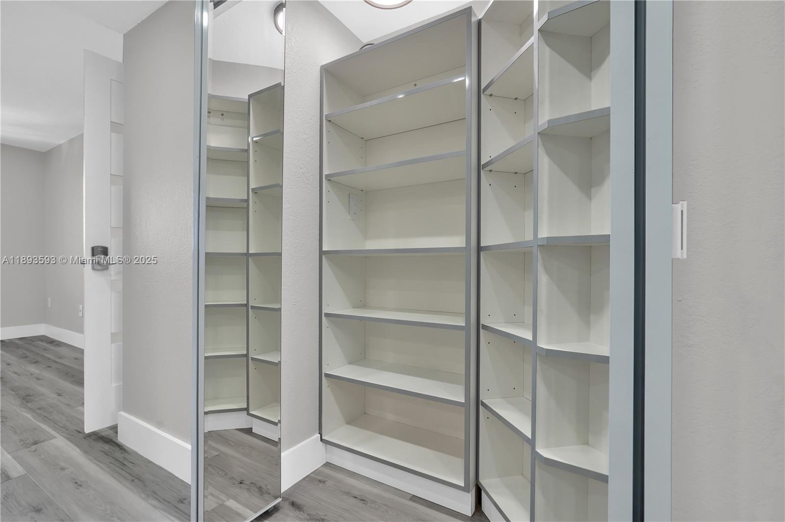 5880 Collins Ave 403 Property Photo 15