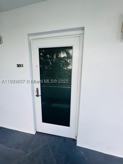7800 Collins Ave 203 Property Photo 3