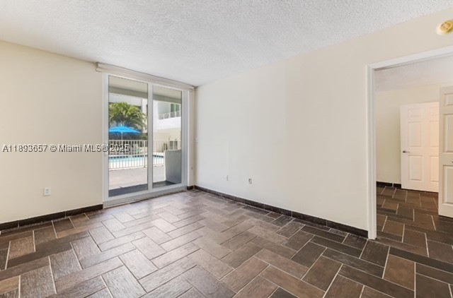 7800 Collins Ave 203 Property Photo 7