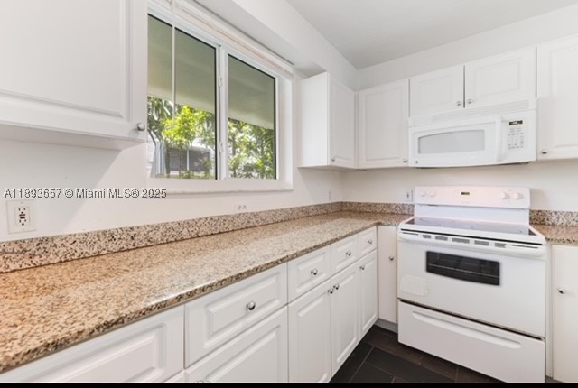 7800 Collins Ave 203 Property Photo 8
