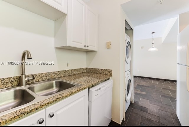 7800 Collins Ave 203 Property Photo 9