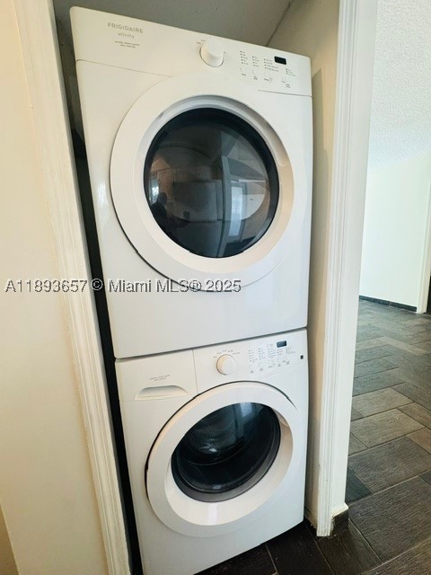 7800 Collins Ave 203 Property Photo 11