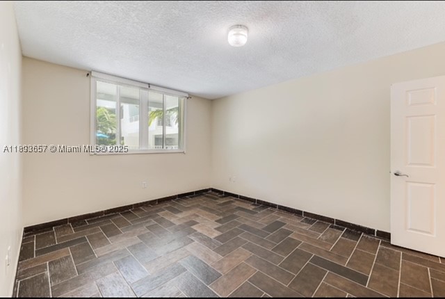 7800 Collins Ave 203 Property Photo 15