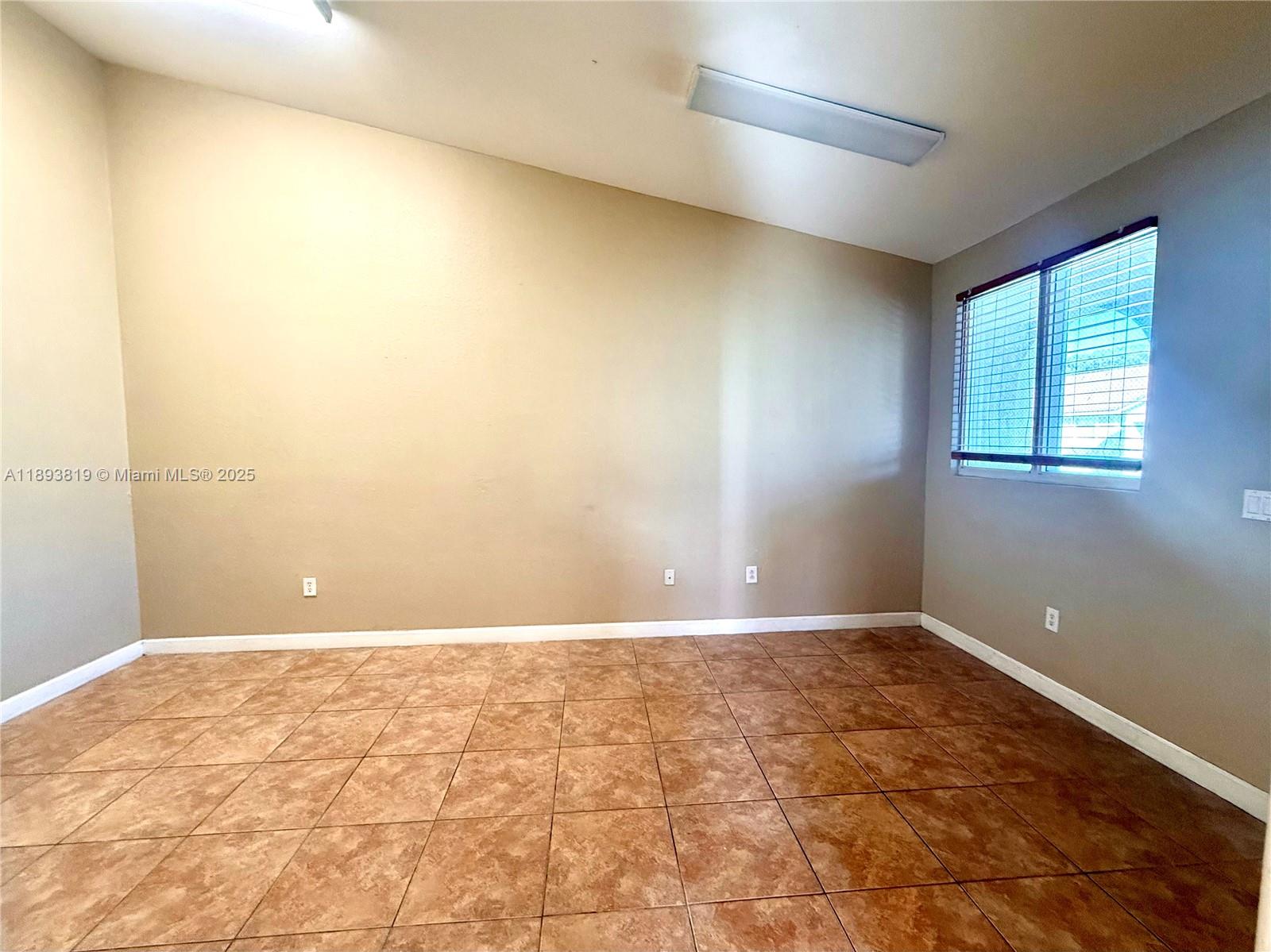 1656 Se 29th Ct 207 Property Photo 21