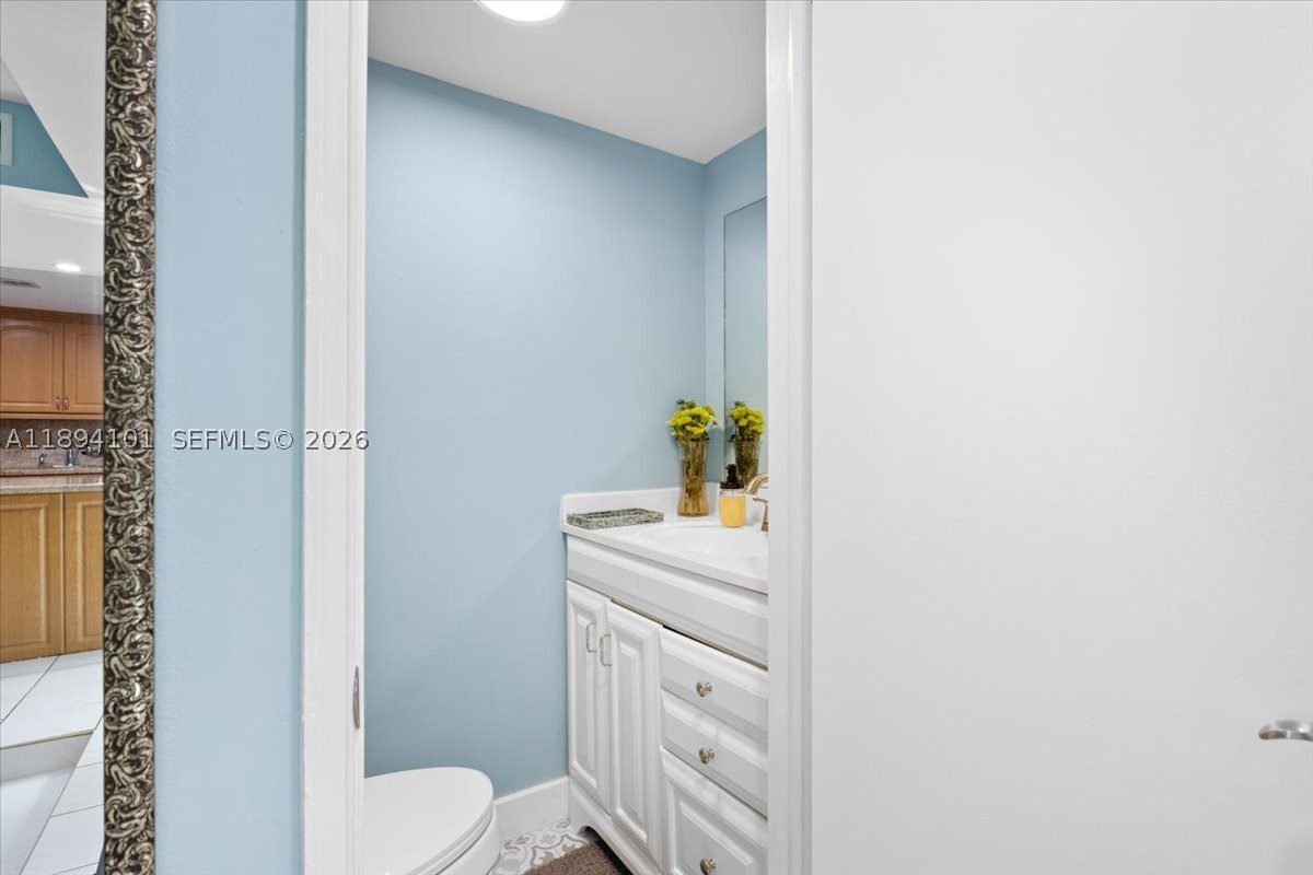 9450 Live Oak Pl 109 Property Photo 7