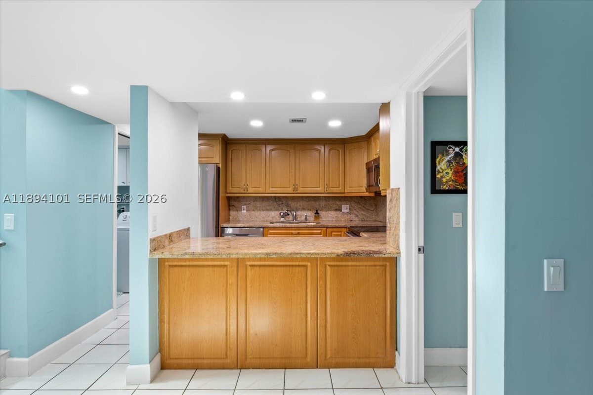 9450 Live Oak Pl 109 Property Photo 13