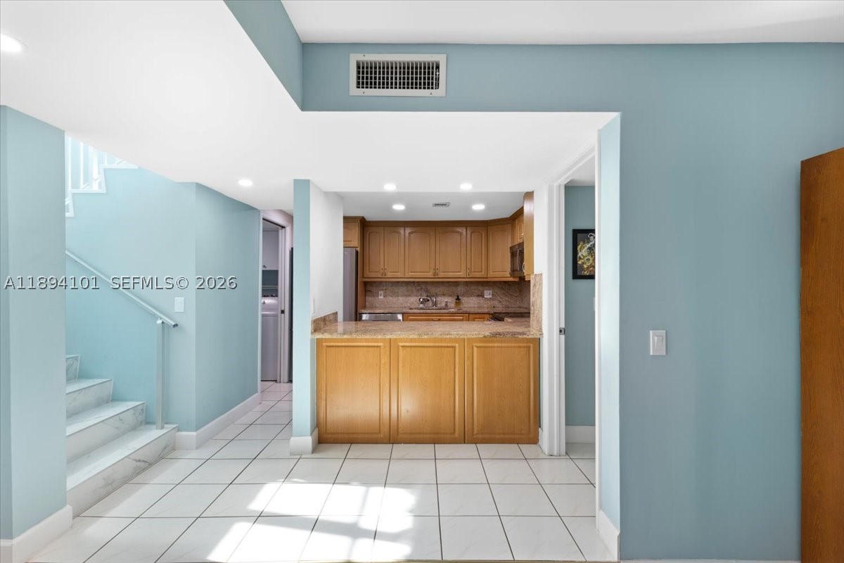 9450 Live Oak Pl 109 Property Photo 14