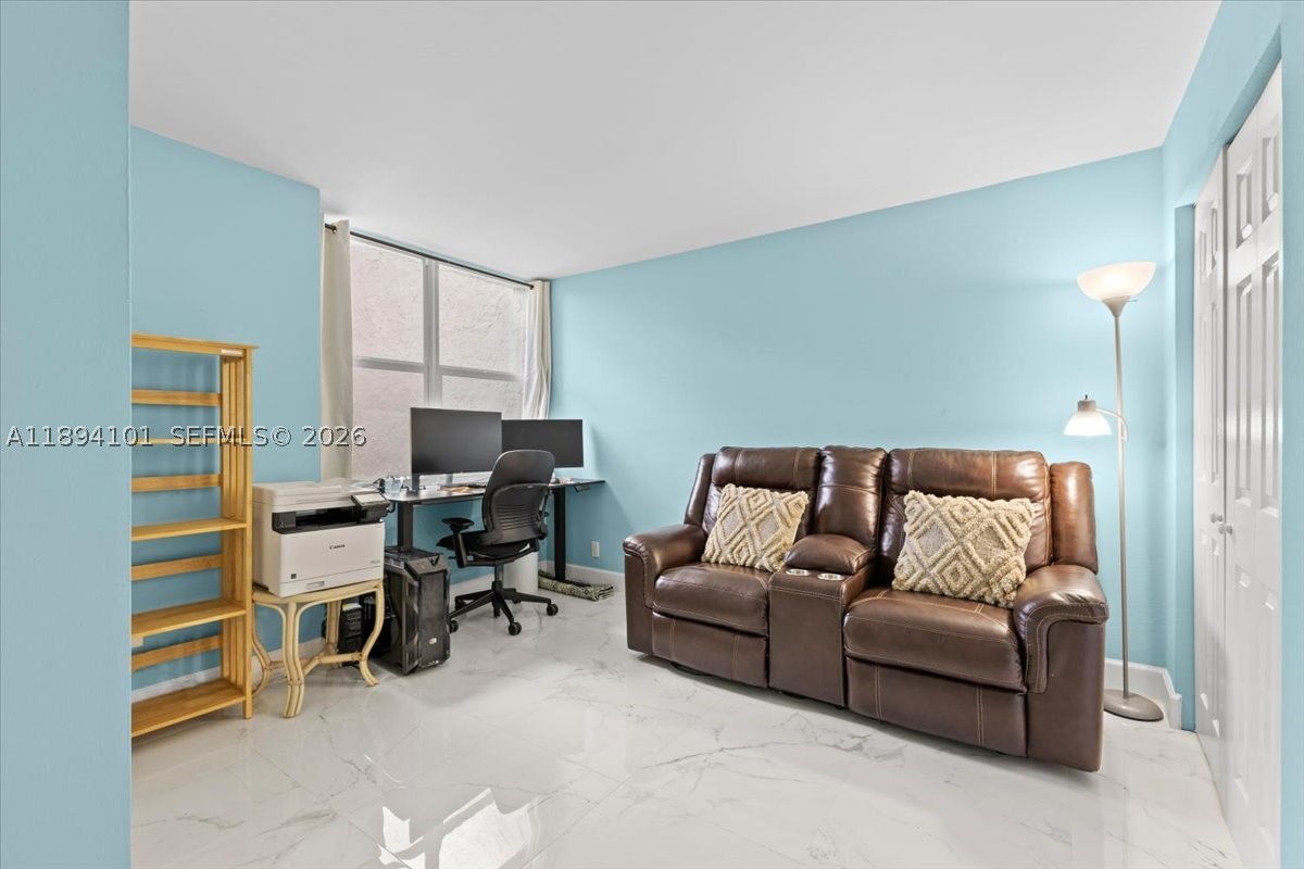 9450 Live Oak Pl 109 Property Photo 38